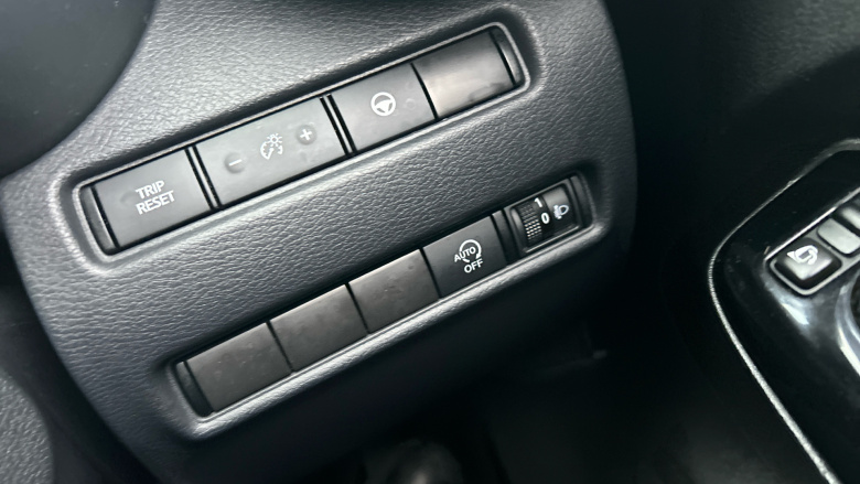 Nissan Juke 1.0 DiG-T Tekna+ 5dr Petrol Hatchback